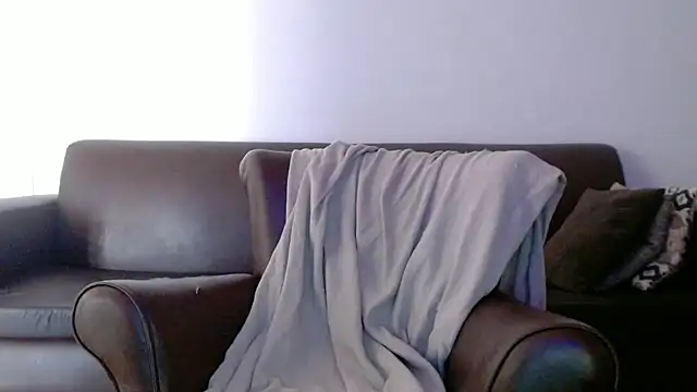 Linda1975 online show from 02-25-26, 01:54