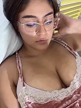 Snapshot of Juliana_News chatting on 09-23-25, 02:47 Juliana News online show from 09-23-25, 02:47