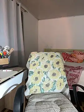 Snapshot of Juliana_News chatting on 10-02-25, 01:01 Juliana News online show from 10-02-25, 01:01