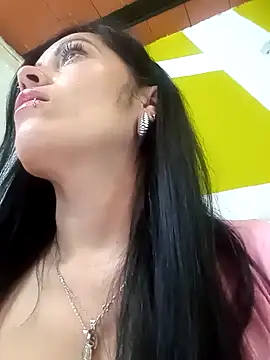 Snapshot of Tania_mature chatting on 01-07-25, 07:06 Tania mature online show from 01-07-25, 07:06