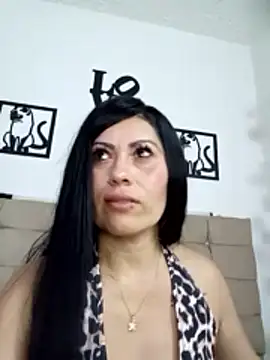 Snapshot of Tania_mature chatting on 06-19-26, 05:50 Tania mature online show from 06-19-26, 05:50