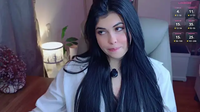 Snapshot of Alyaa_s chatting on 05-07-26, 01:11 Alyaa s online show from 05-07-26, 01:11