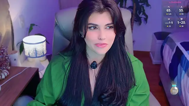 Snapshot of Alyaa_s chatting on 06-05-26, 12:06 Alyaa s online show from 06-05-26, 12:06
