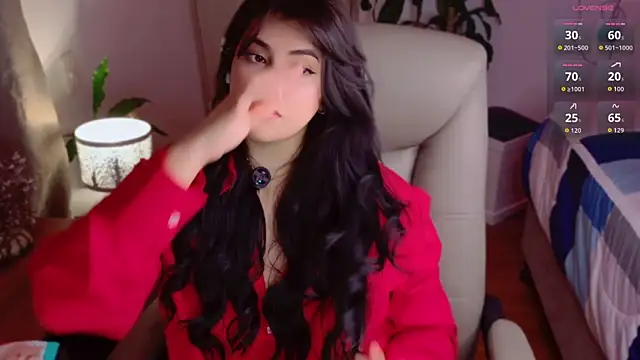 Snapshot of Alyaa_s chatting on 06-07-26, 01:43 Alyaa s online show from 06-07-26, 01:43