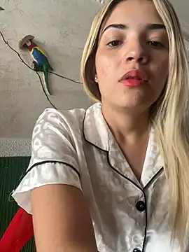 Snapshot of Sarita-candy chatting on 01-24-25, 04:39 Sarita-candy online show from 01-24-25, 04:39