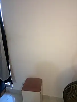 Snapshot of Sarita-candy chatting on 10-26-25, 10:25 Sarita-candy online show from 10-26-25, 10:25