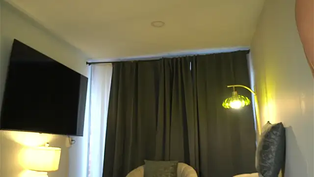 Snapshot of kendall_ruiz chatting on 11-14-25, 09:57 kendall ruiz online show from 11-14-25, 09:57