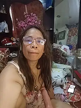 Snapshot of HotsexyNaughtysweetbaby chatting on 02-03-26, 06:00 HotsexyNaughtysweetbaby online show from 02-03-26, 06:00