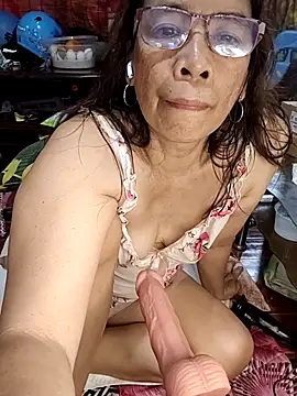 Snapshot of HotsexyNaughtysweetbaby chatting on 03-06-26, 12:51 HotsexyNaughtysweetbaby online show from 03-06-26, 12:51