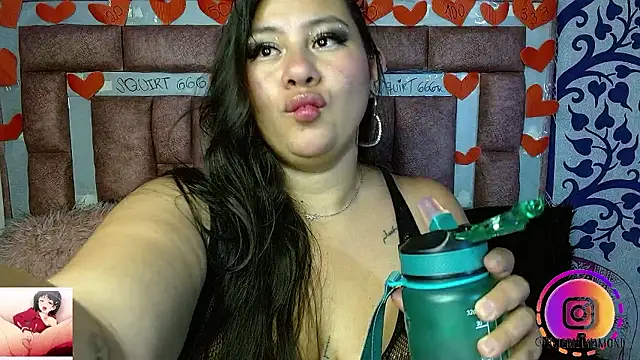 Snapshot of ValerieDiiamond chatting on 01-09-26, 04:15 ValerieDiiamond online show from 01-09-26, 04:15