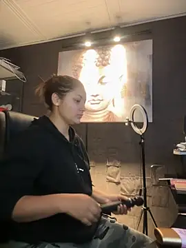 Emiily W online show from 10-27-25, 09:35