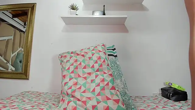 Snapshot of naia_blessed chatting on 01-21-25, 07:17 naia blessed online show from 01-21-25, 07:17