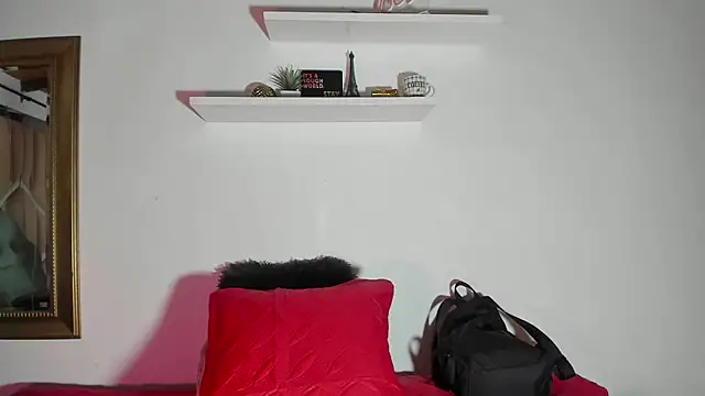 Snapshot of naia_blessed chatting on 02-17-25, 07:10 naia blessed online show from 02-17-25, 07:10