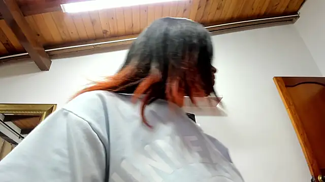 Snapshot of naia_blessed chatting on 02-24-25, 07:09 naia blessed online show from 02-24-25, 07:09