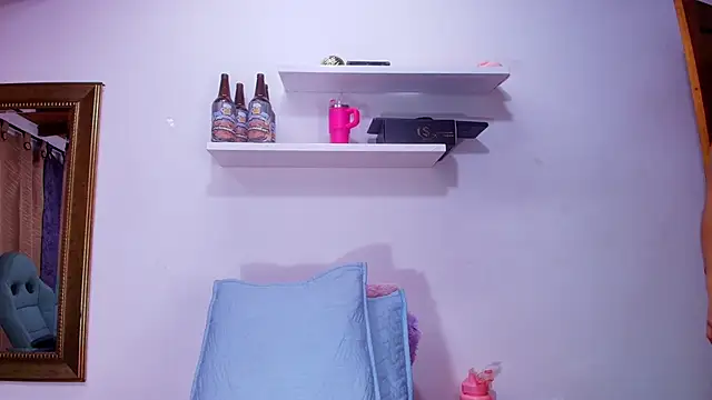 Snapshot of naia_blessed chatting on 10-11-25, 07:12 naia blessed online show from 10-11-25, 07:12