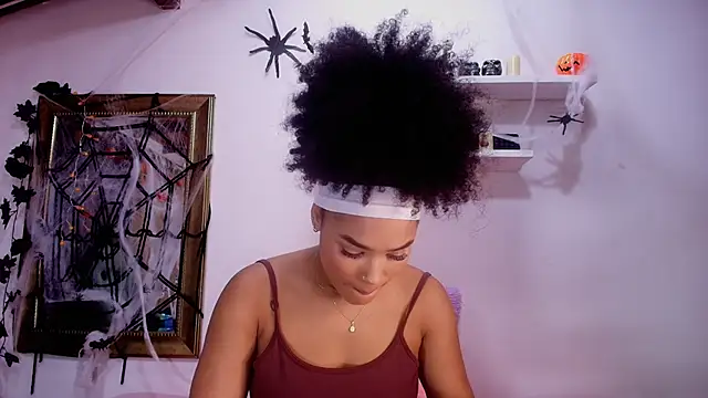 Snapshot of naia_blessed chatting on 10-27-25, 07:18 naia blessed online show from 10-27-25, 07:18