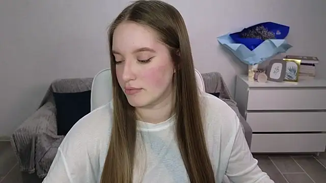 EvaMaddison online show from 12-17-25, 08:26