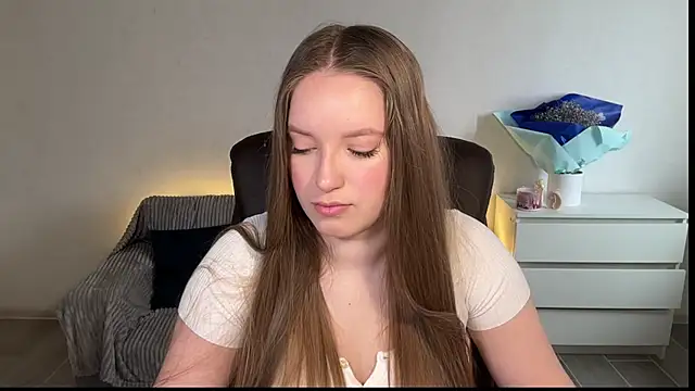 EvaMaddison online show from 04-11-26, 06:40