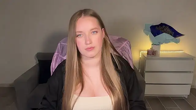 EvaMaddison online show from 07-14-26, 09:42