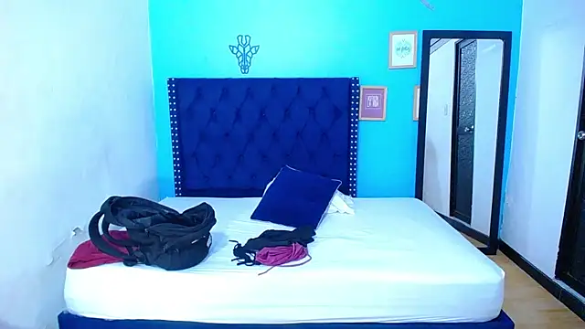 Snapshot of indian_sweety18 chatting on 12-13-24, 03:27 indian sweety18 online show from 12-13-24, 03:27