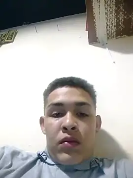 Snapshot of juablo2u chatting on 10-18-25, 08:53 juablo2u online show from 10-18-25, 08:53