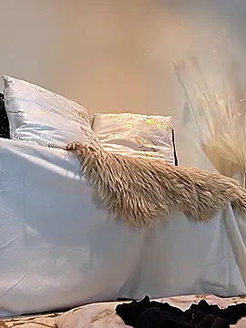 Snapshot of AureliaDoux chatting on 09-16-25, 04:08 AureliaDoux online show from 09-16-25, 04:08