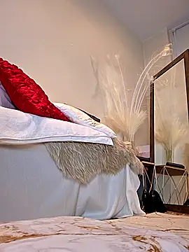 Snapshot of AureliaDoux chatting on 10-01-25, 04:02 AureliaDoux online show from 10-01-25, 04:02