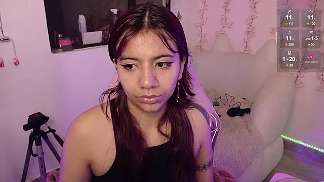 Snapshot of Nami_usagi chatting on 04-30-26, 12:33 Nami usagi online show from 04-30-26, 12:33