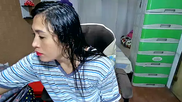 Snapshot of M_e_c_e_l chatting on 05-03-26, 01:44 M e c e l online show from 05-03-26, 01:44