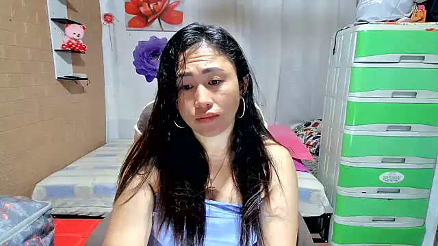 Snapshot of M_e_c_e_l chatting on 05-17-26, 08:38 M e c e l online show from 05-17-26, 08:38