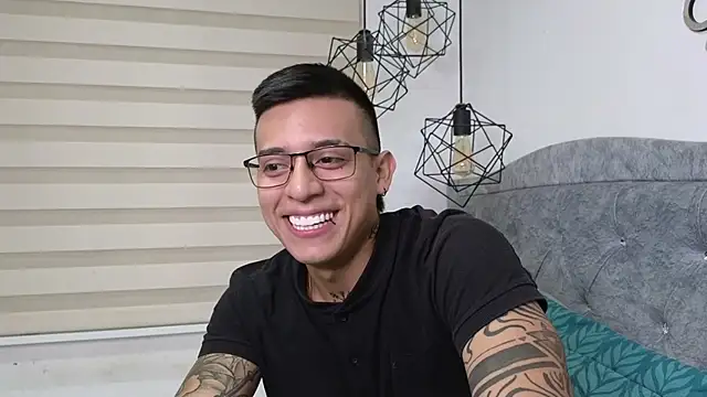 SIXXTOLOVE18 online show from 03-08-26, 06:17