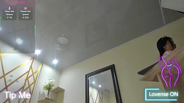 Snapshot of bonie_lov chatting on 11-11-25, 10:10 bonie lov online show from 11-11-25, 10:10