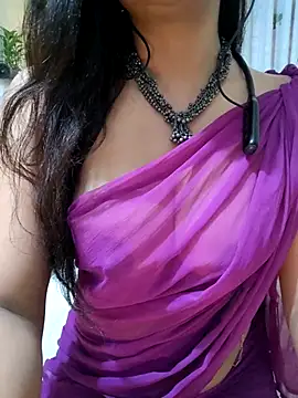 Snapshot of RadhaBabe chatting on 07-27-26, 10:00 RadhaBabe online show from 07-27-26, 10:00