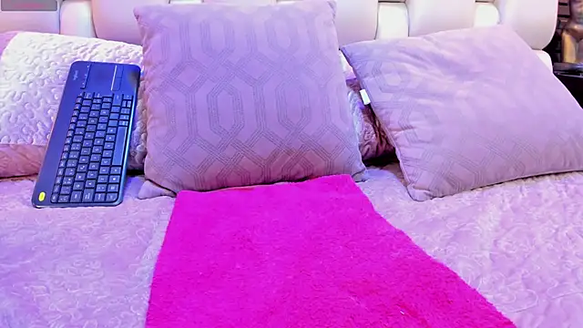 Salo Heaven online show from 02-24-25, 08:03