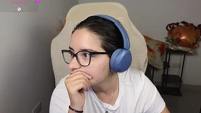 blue  moon  online show from 11-30-25, 06:28