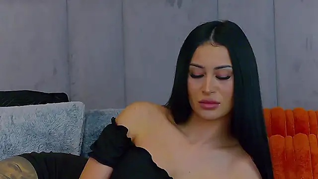 EmyLaveau online show from 02-12-26, 06:41