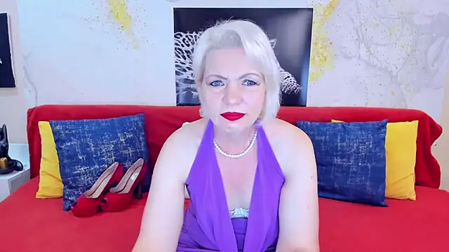 Snapshot of BeautyName chatting on 09-17-25, 07:04 BeautyName online show from 09-17-25, 07:04