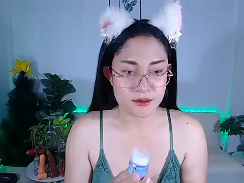 Snapshot of plysaithailand chatting on 06-17-26, 06:05 plysaithailand online show from 06-17-26, 06:05