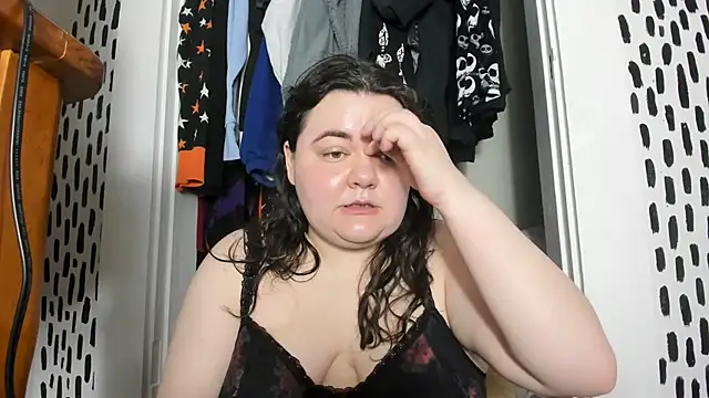 CamilaLynnAdams online show from 04-18-26, 05:22
