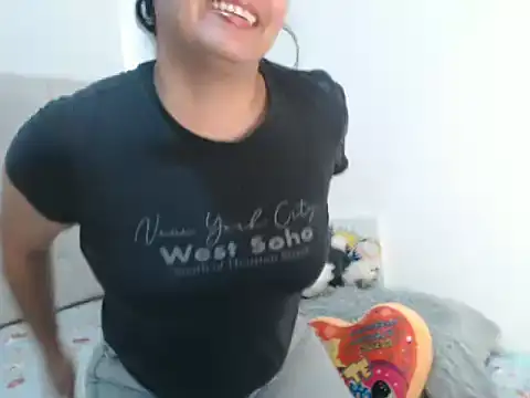 Snapshot of camii_7 chatting on 01-06-26, 08:01 camii 7 online show from 01-06-26, 08:01