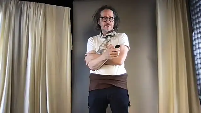 Snapshot of GioApri chatting on 01-15-26, 06:22 GioApri online show from 01-15-26, 06:22