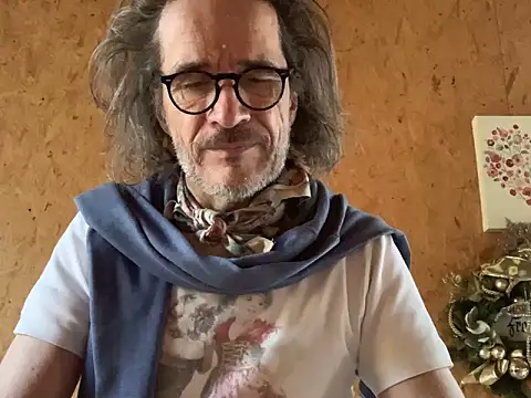 Snapshot of GioApri chatting on 01-16-26, 09:35 GioApri online show from 01-16-26, 09:35