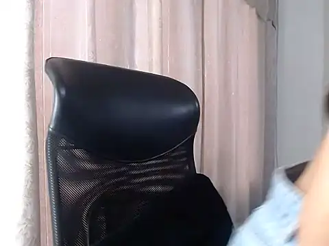 SavannaEvans001 online show from 04-13-26, 10:26