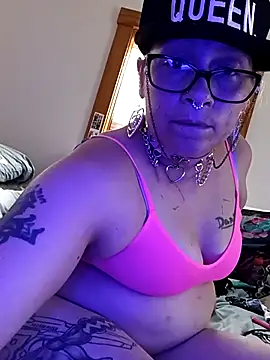 Snapshot of Sluttycatwomen chatting on 03-17-26, 10:02 Sluttycatwomen online show from 03-17-26, 10:02