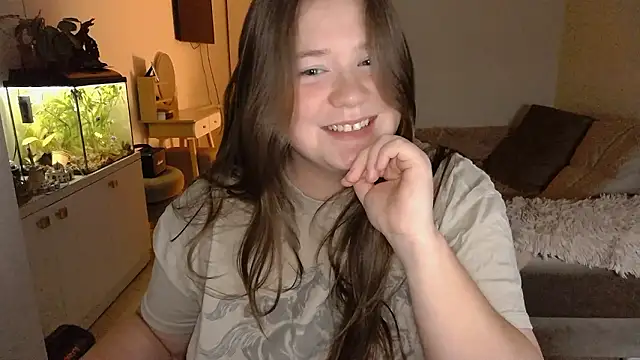 Snapshot of remirann_ chatting on 12-04-24, 03:43 remirann online show from 12-04-24, 03:43