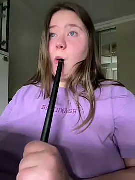 Snapshot of remirann_ chatting on 01-06-25, 06:41 remirann online show from 01-06-25, 06:41