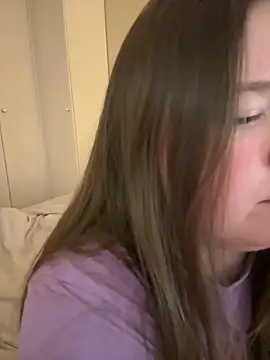 Snapshot of remirann_ chatting on 01-07-25, 06:03 remirann online show from 01-07-25, 06:03