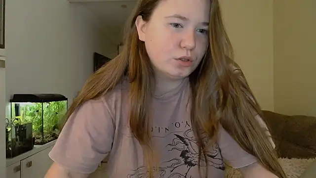 Snapshot of remirann_ chatting on 02-01-25, 07:26 remirann online show from 02-01-25, 07:26