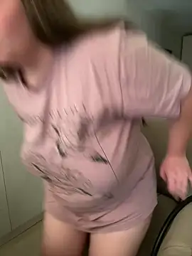 Snapshot of remirann_ chatting on 03-12-25, 01:51 remirann online show from 03-12-25, 01:51