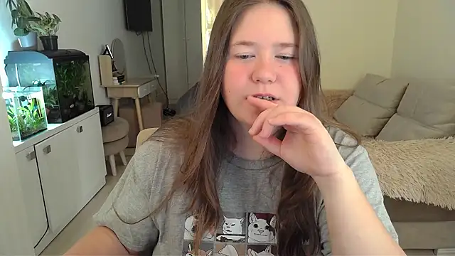 remirann  online show from 03-18-25, 07:41